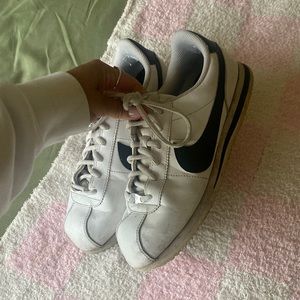 White and black cortez